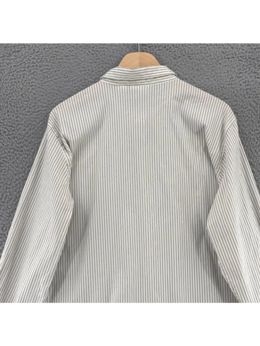 Chicos Shirt Womens 3 US Extra Large White Striped Button Up Collar Long Sleeves